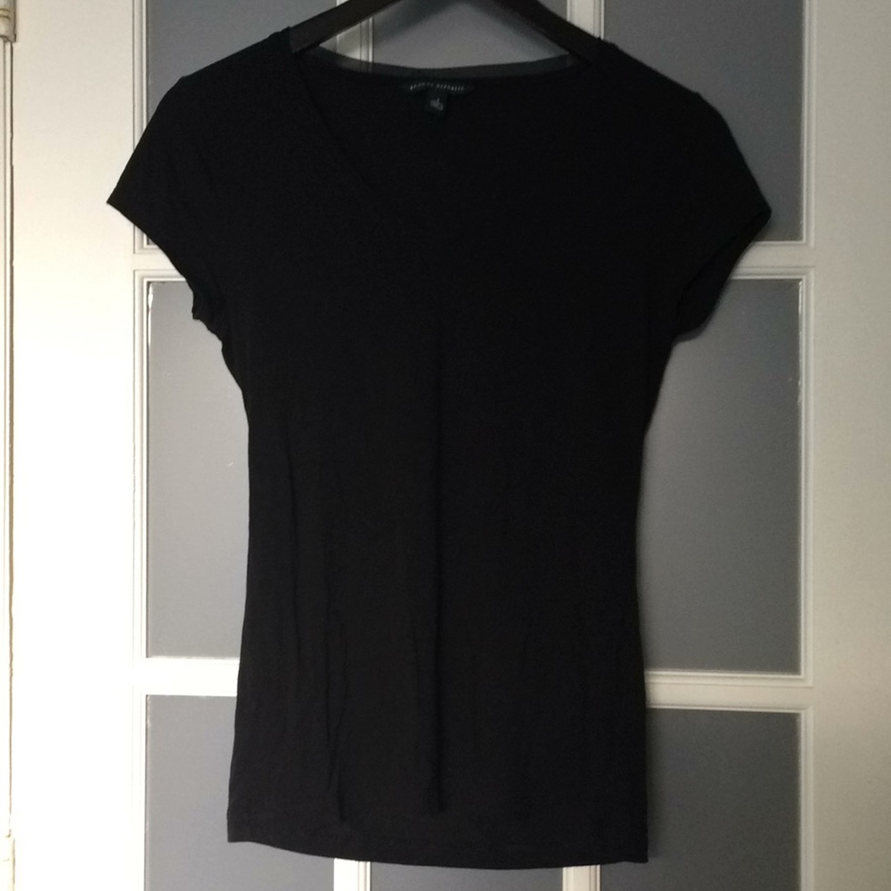 Banana Republic tee